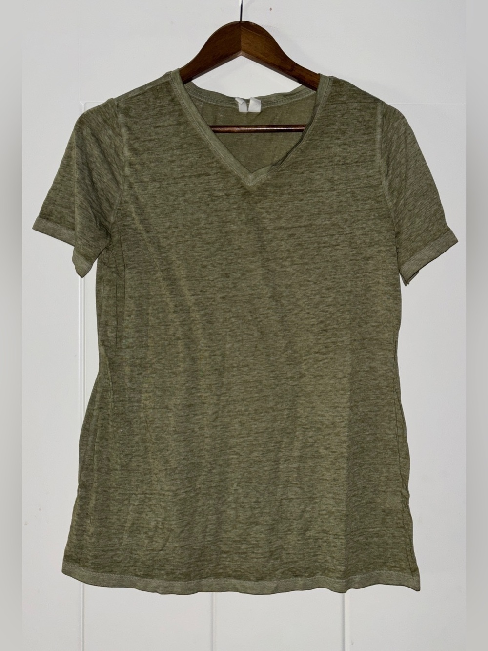 Cato Basic V- Neck Short Sleeve Tee Shirt Women M Summer Classic Travel Layering